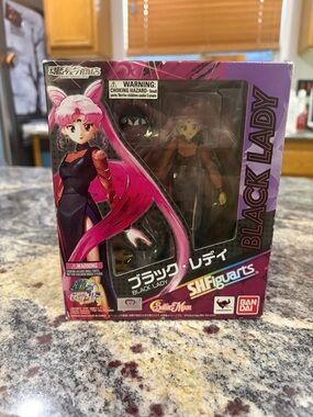S.H.Figuarts Black Lady Pink Figure